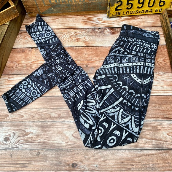 ✨ NIYAMA SOL RARE VINTAGE SHINER TRIBAL ENDLESS HI-WAIST LEGGING XS - Picture 3 of 11